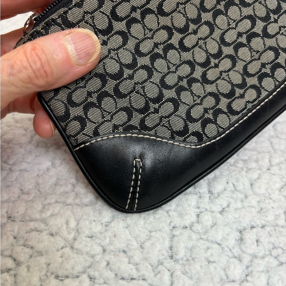 Coach Black Signature Fabric/Leather Wristlet - Picture 3 of 10
